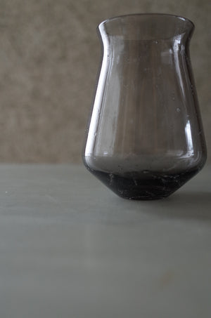 Contour Glass S グレー｜泡入りグラス｜甲田彩恵・nora glassworks